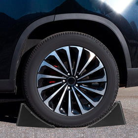 Komokeru chock placed at RV tire providing stable parking support