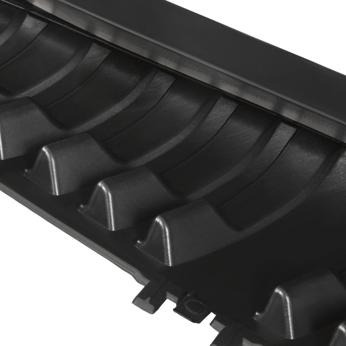KUAFU molding installed on Chevy Suburban side restoring original look