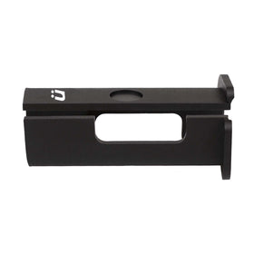 Kuat hitch reducer close-up of neodymium magnets and heavy-duty steel for fast alignment