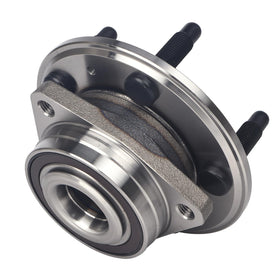 KUSATEC detail of 5-stud pattern and 3 flange bolt holes ensuring correct wheel mounting