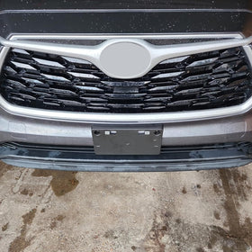 KYYET bracket side profile showing contour match to Highlander bumper