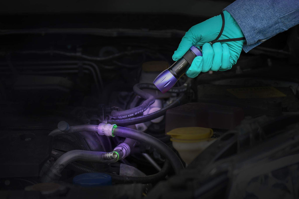 LEAKFINDER close-up of caulking-style injector showing precise control benefit
