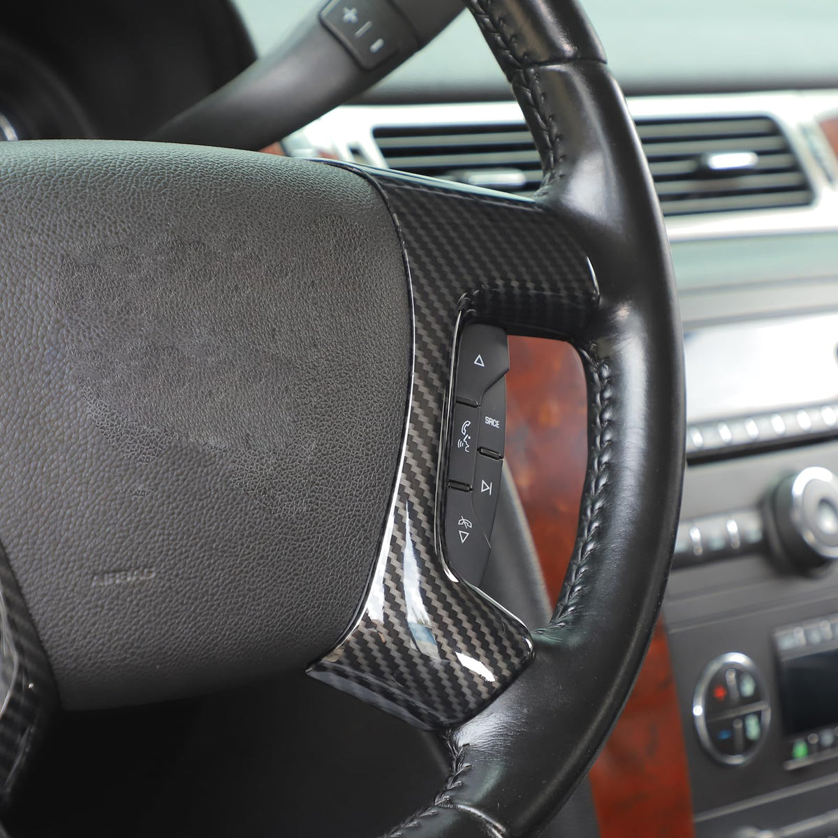 Linskip close-up of black carbon texture displaying durable finish