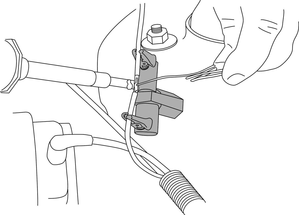 Lisle clamp close-up of alligator clip teeth for precise grip and stable soldering