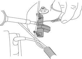 Lisle clamp close-up of alligator clip teeth for precise grip and stable soldering
