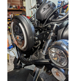 LisylineAuto side profile mounted on fork tubes demonstrating stable fork-mounted position