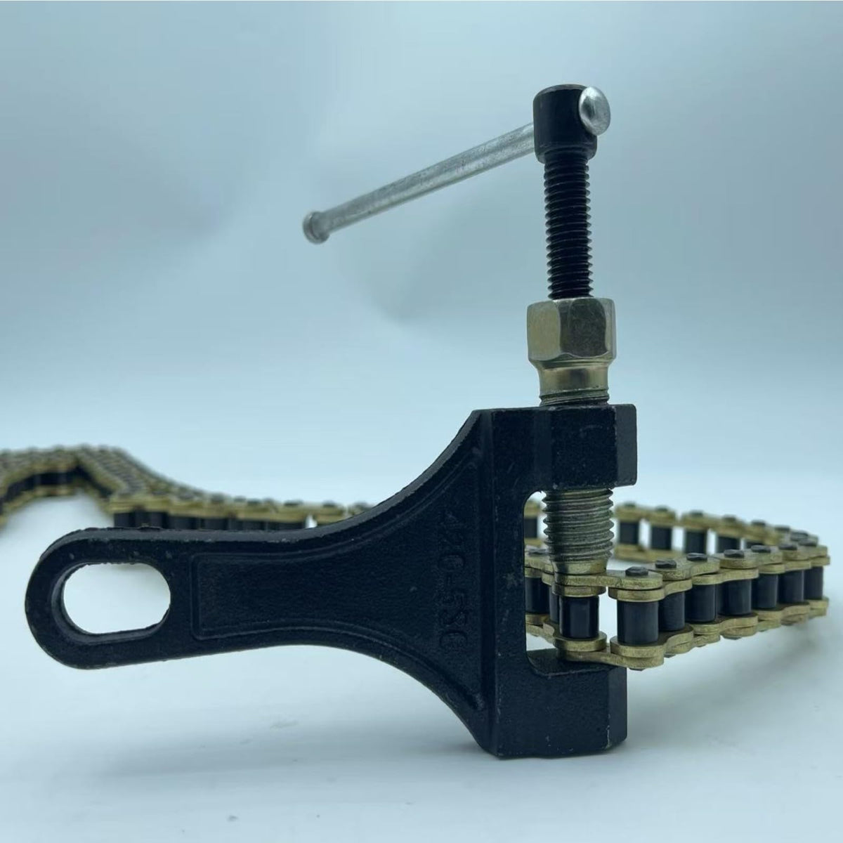 LKSM chain length compared to ruler illustrating 130-link scale