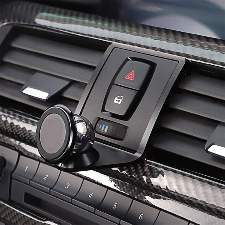 LLKUANG front dashboard mount showing neat OEM fit and easy visibility