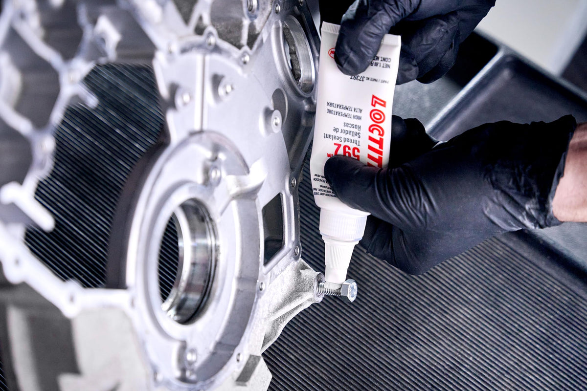 Loctite 592 close-up of sealant applied to threaded fitting demonstrating leak protection