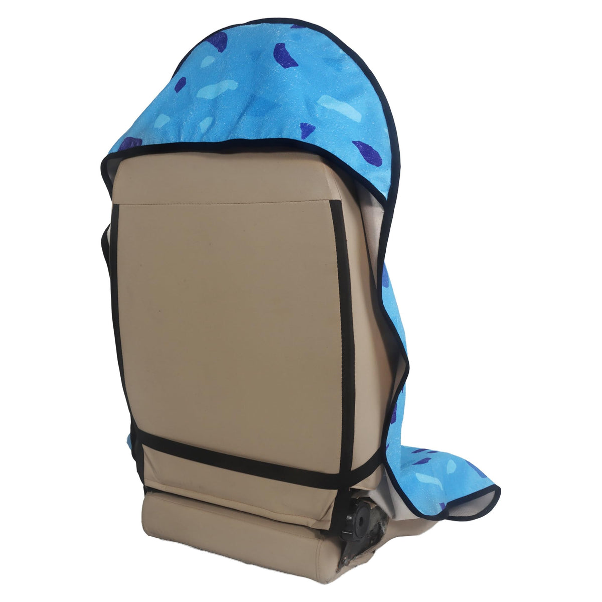 LoyaGour close-up of three-layer fabric demonstrating waterproof protection