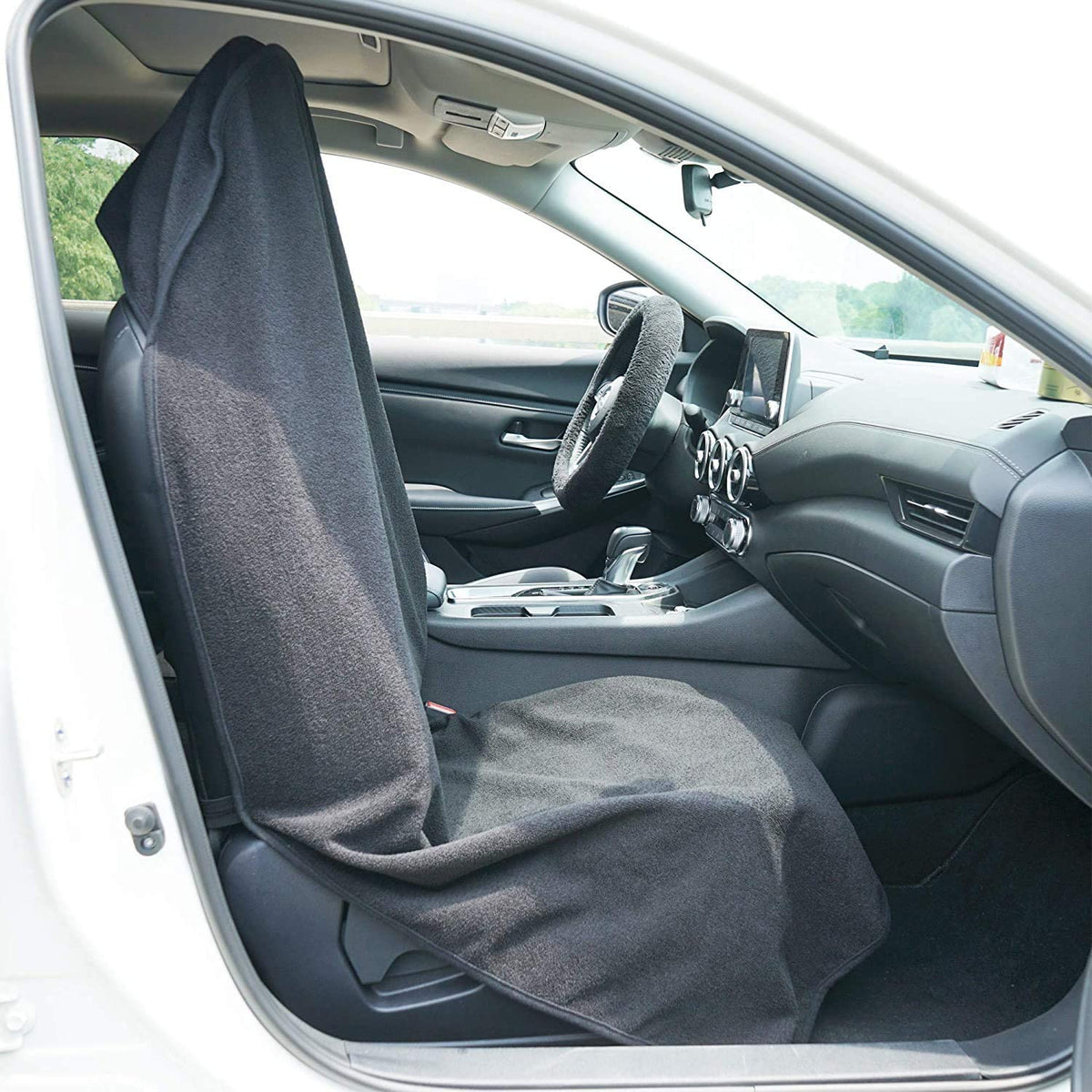LoyaGour seat cover size comparison on bucket seat demonstrating coverage