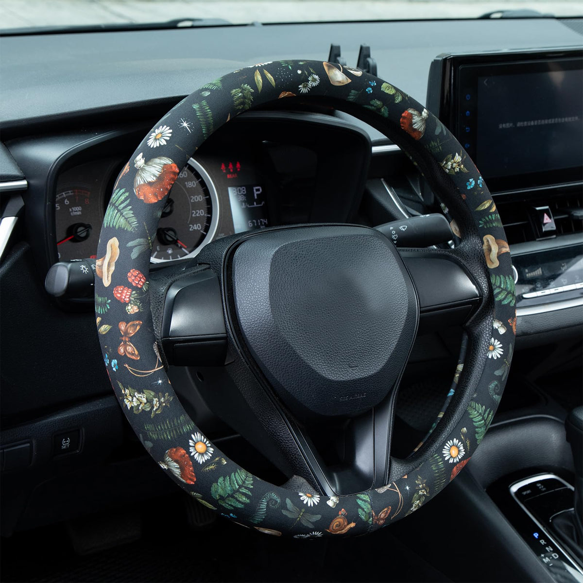MAKLUVL installed on steering wheel in car showing improved handling benefit