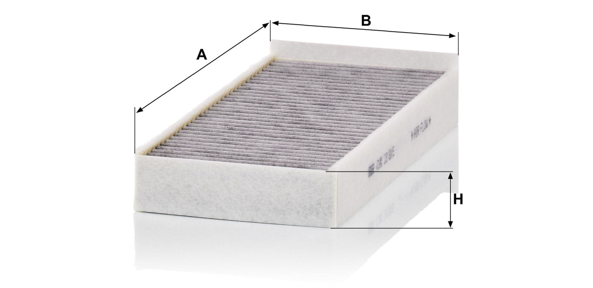 MANN-FILTER activated carbon layer detail highlighting odor and gas adsorption