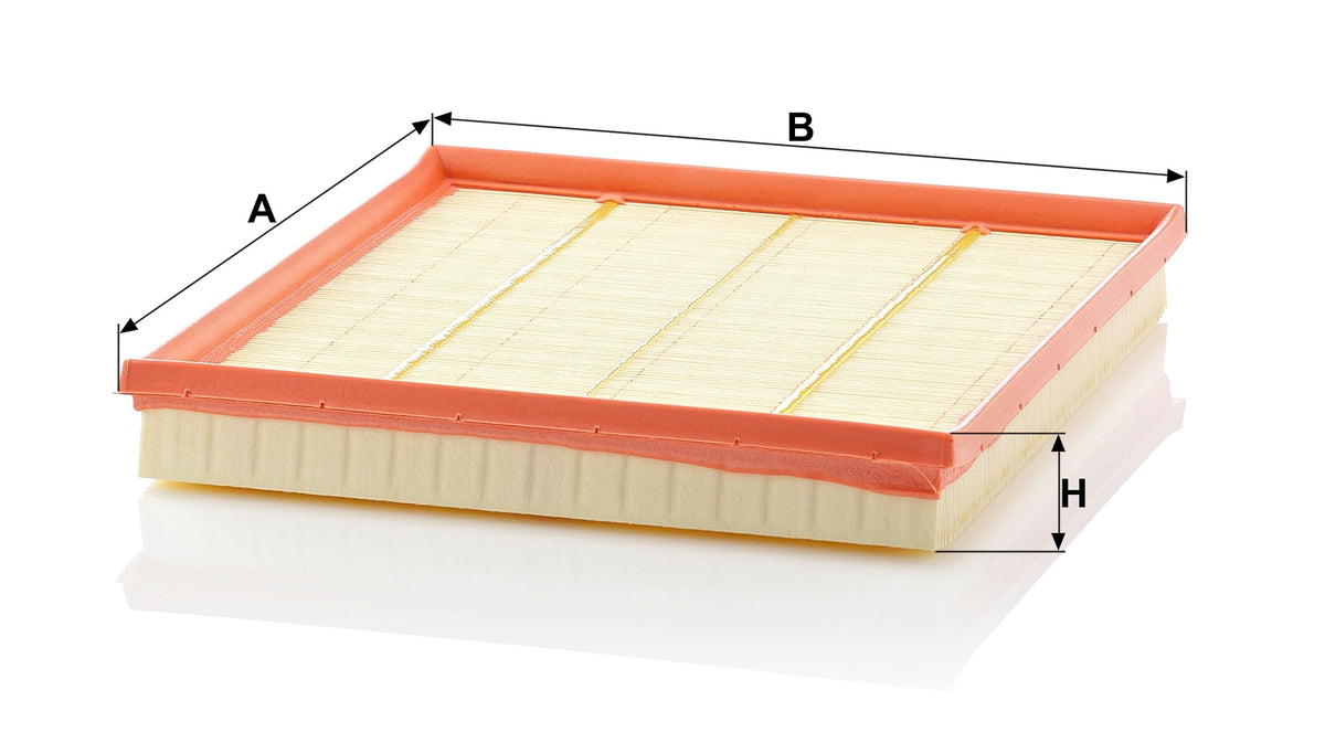 Mann Filter C 28 125 pleated media close-up highlighting stable pleats and filtration