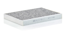 MANN-FILTER close-up of dual-layer media, brand filtration clarity benefit