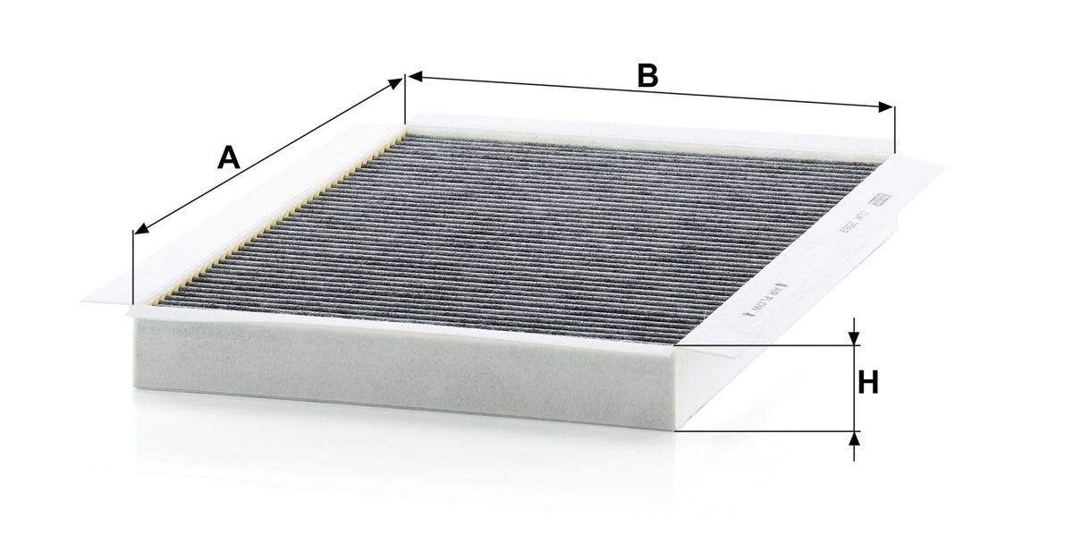 Mann Filter activated carbon layer detail demonstrating odor and gas adsorption