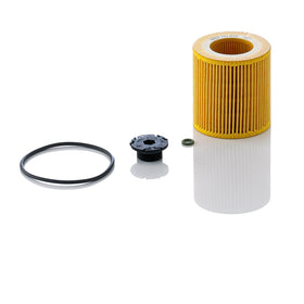 Mann Filter close-up of filter media texture highlighting high dirt-holding capacity and durability