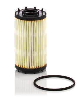 Mann Filter HU 7049 z close-up of filter media illustrating high dirt-holding capacity