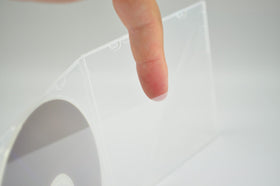 Maxtek case close-up of push hub and plastic texture offering secure disc protection