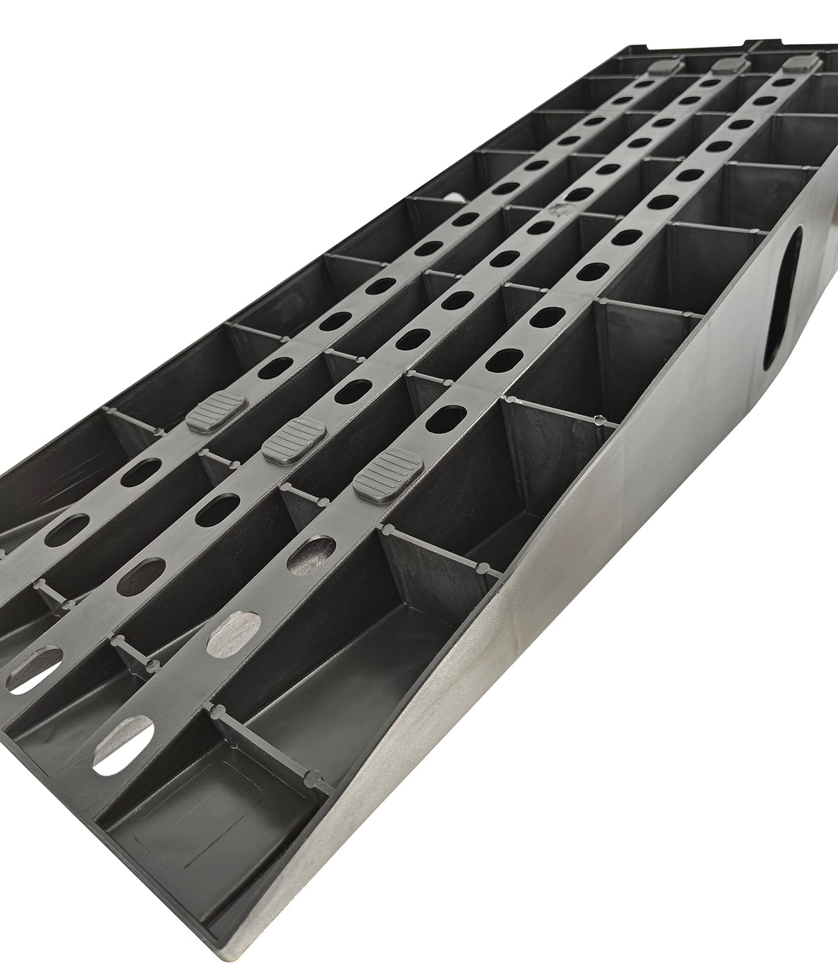 MAXXHAUL rubber base detail reducing ramp movement and slipping on garage floor