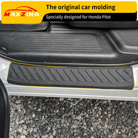 Maxzina installed on Honda Pilot sill demonstrating clean coverage and protection