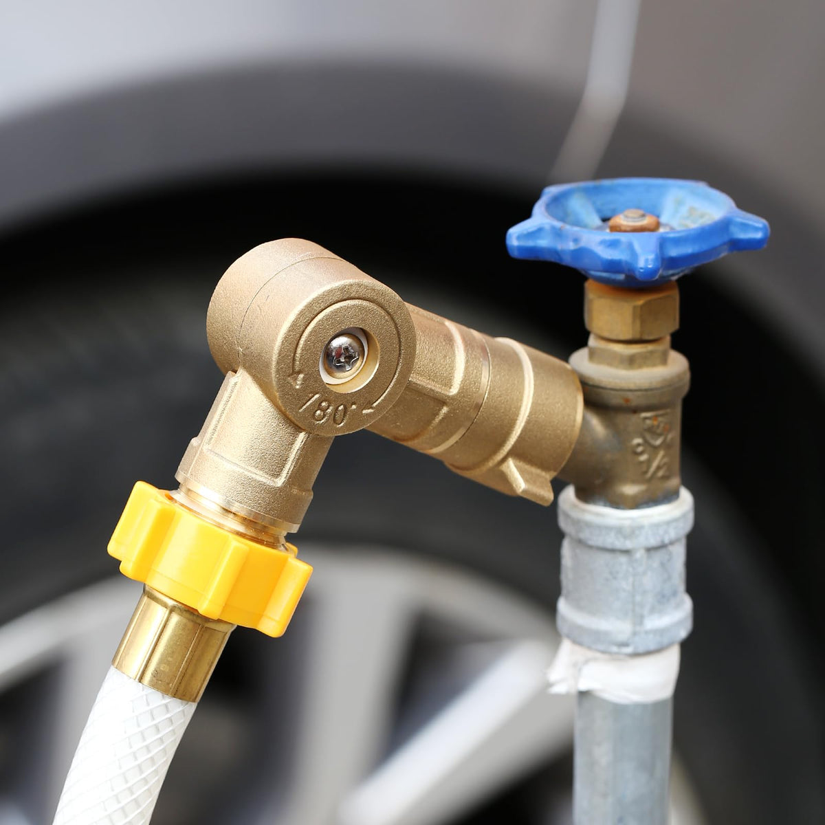 MEASUREMAN in garden hose use showing flexible movement and preserved water pressure