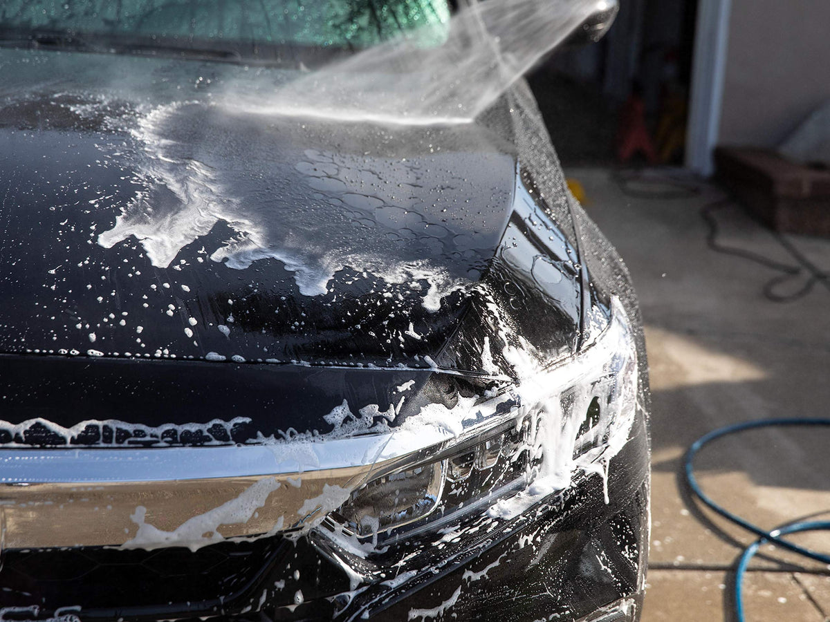 Meguiar's D110 used in shop on vehicle showing professional glossy finish