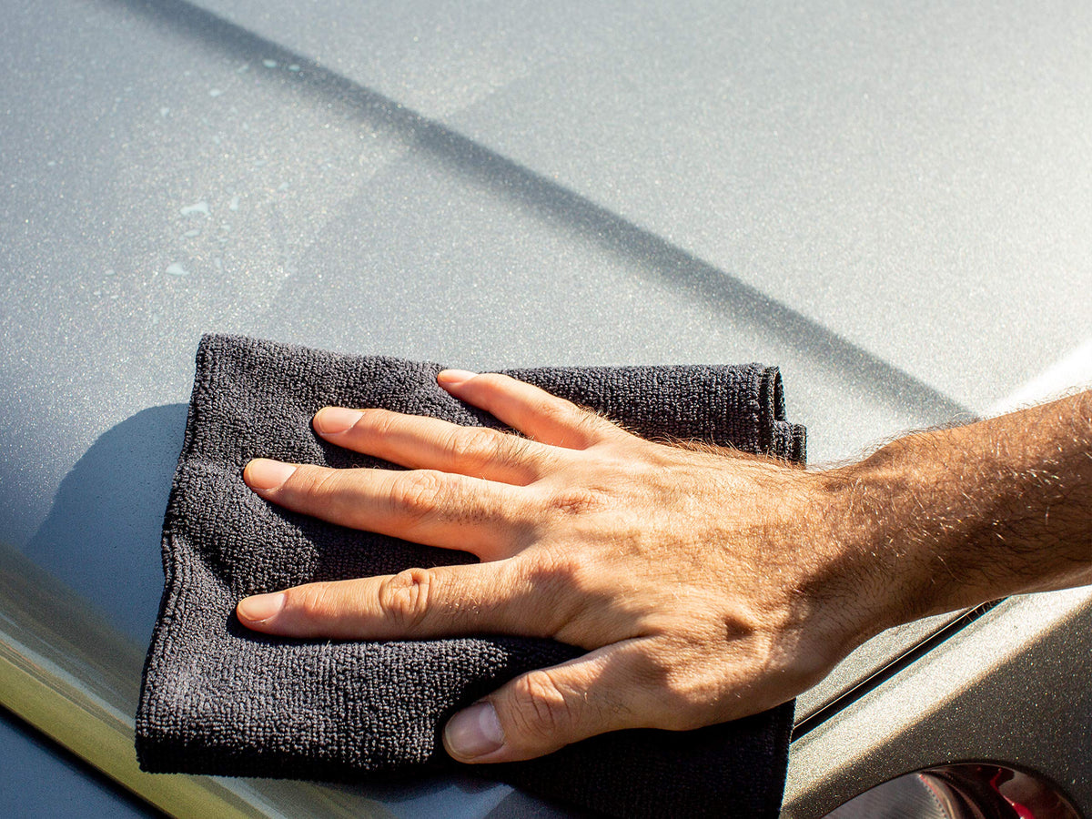 Meguiar's Quik Detailer spray lubricating paint for safe claying