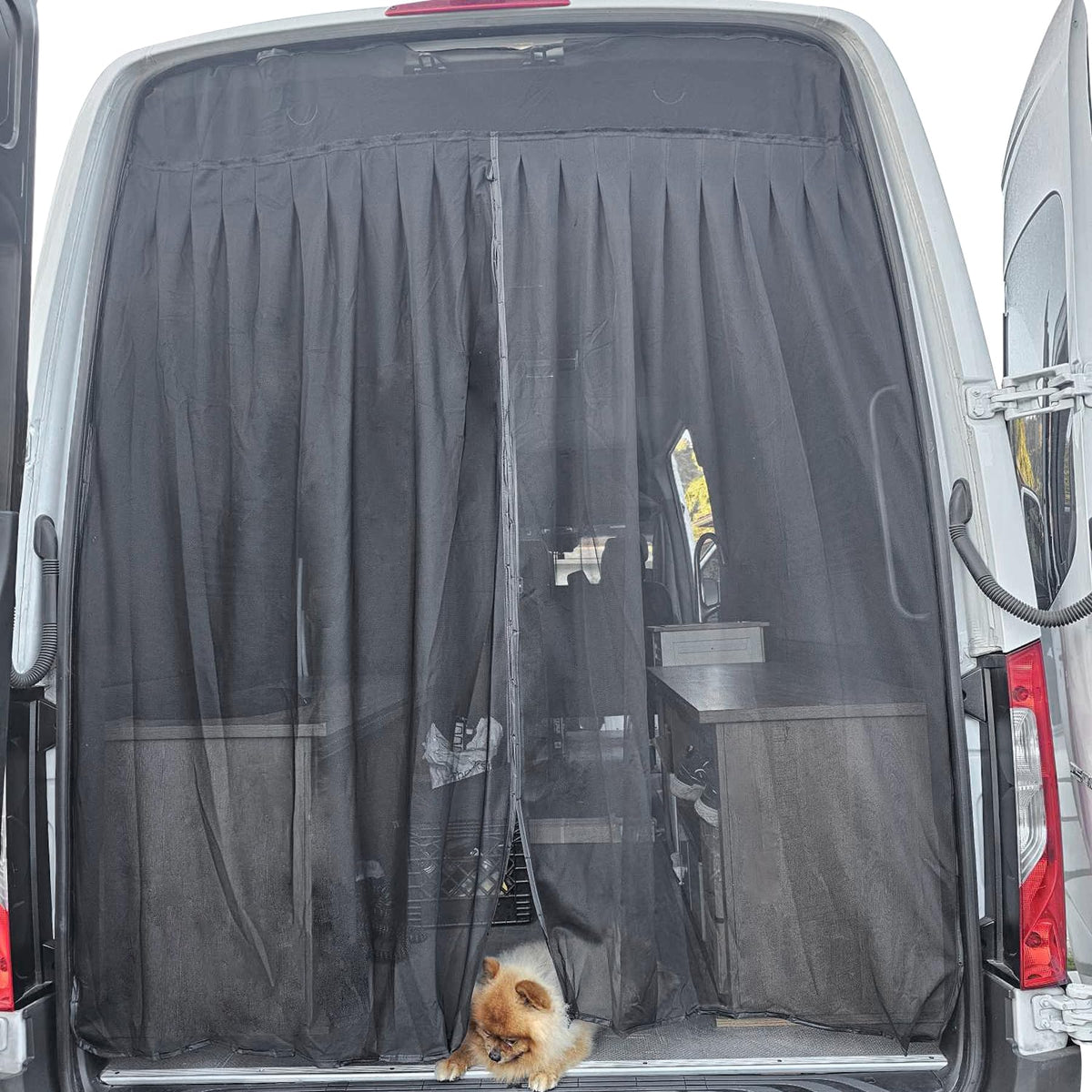 MELIPRON front view of packaged van bug screen showing product and fit benefit