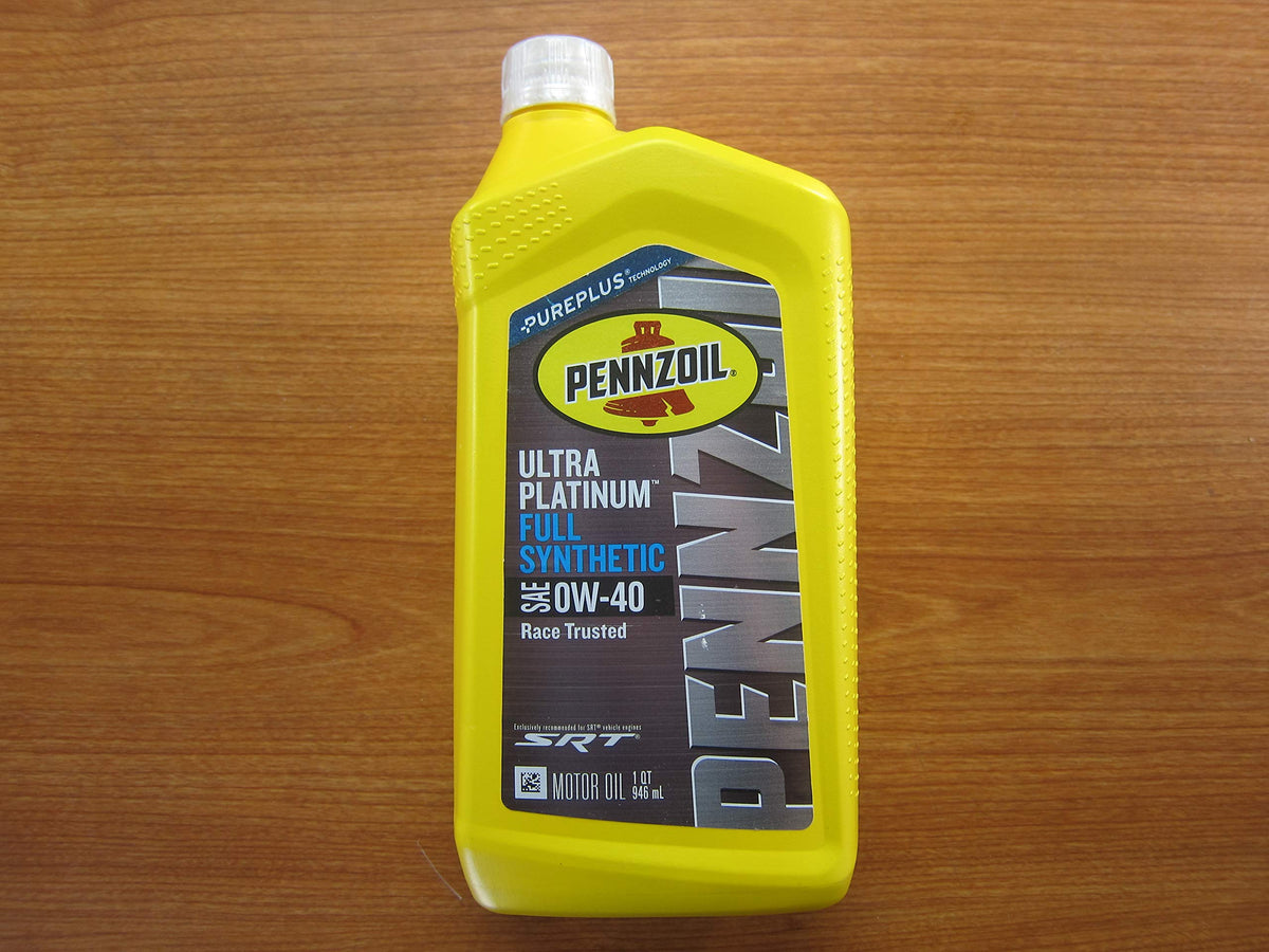 Mopar Penzoil Ultra Platinum pour spout close-up highlighting convenient pour and spill reduction