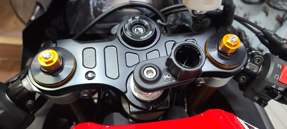 Mounts Lab mounted with arm and phone demonstrating secure device positioning