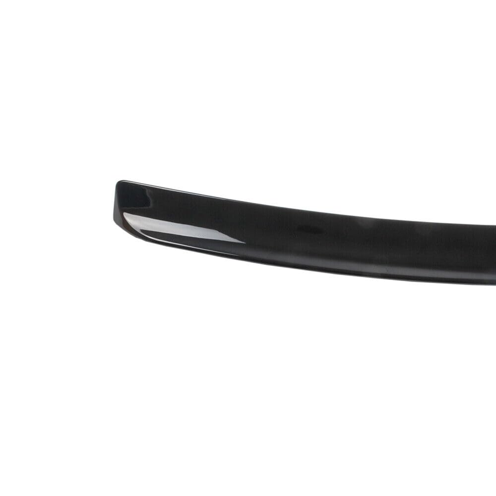 MUTUSAISI painted spoiler matched on black Chrysler 300 demonstrating seamless color match benefit