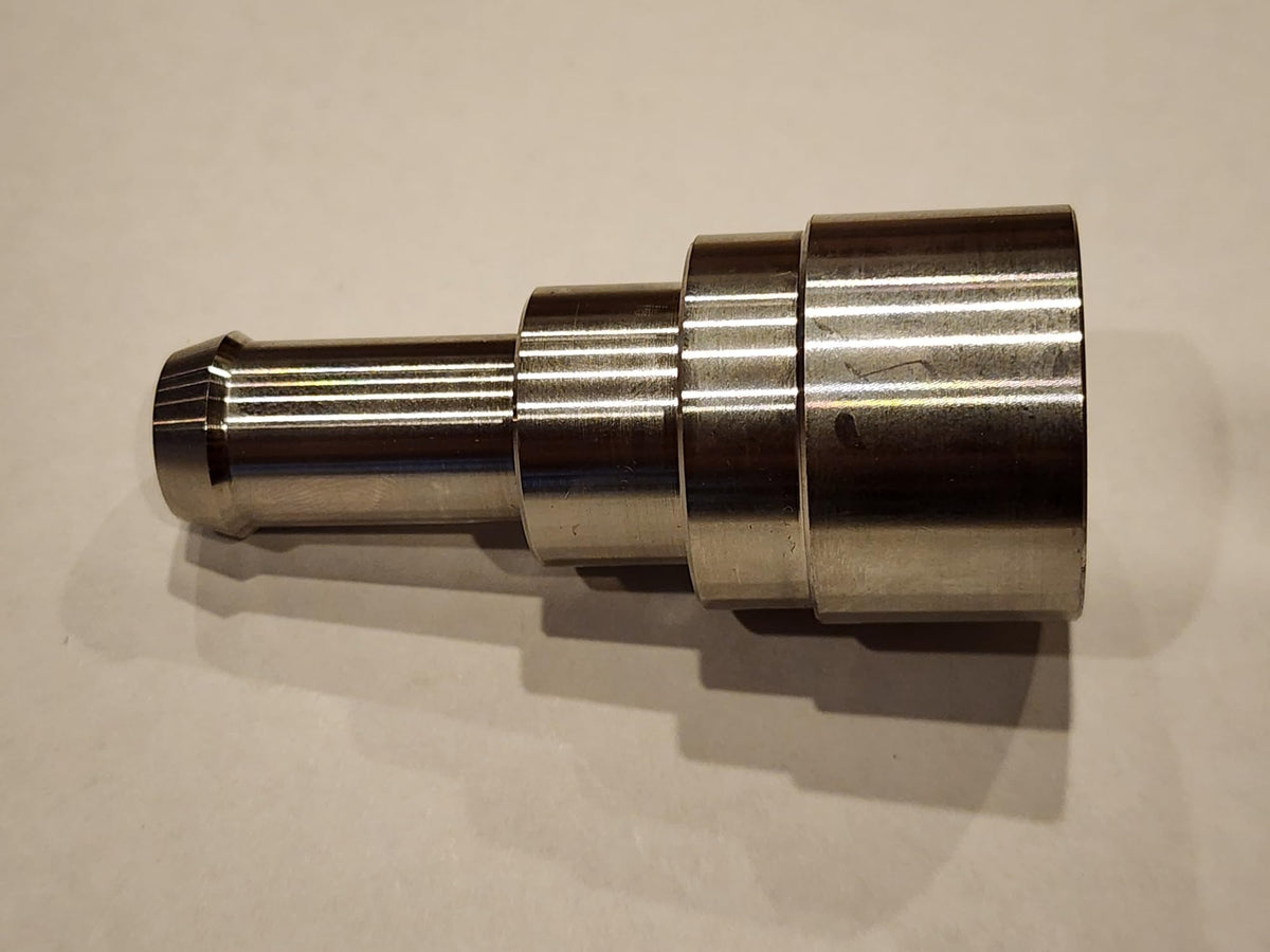 Muzzys connector being lubricated with soapy water for easier install