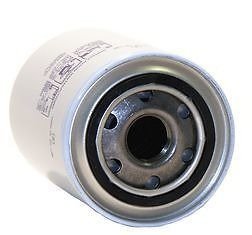 Napa Gold 1551 close-up of seal and thread demonstrating secure leak-resistant fit
