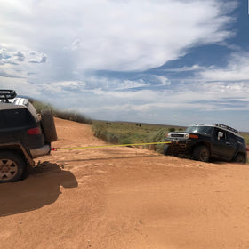Nilight used in off-road recovery scene demonstrating secure towing capability