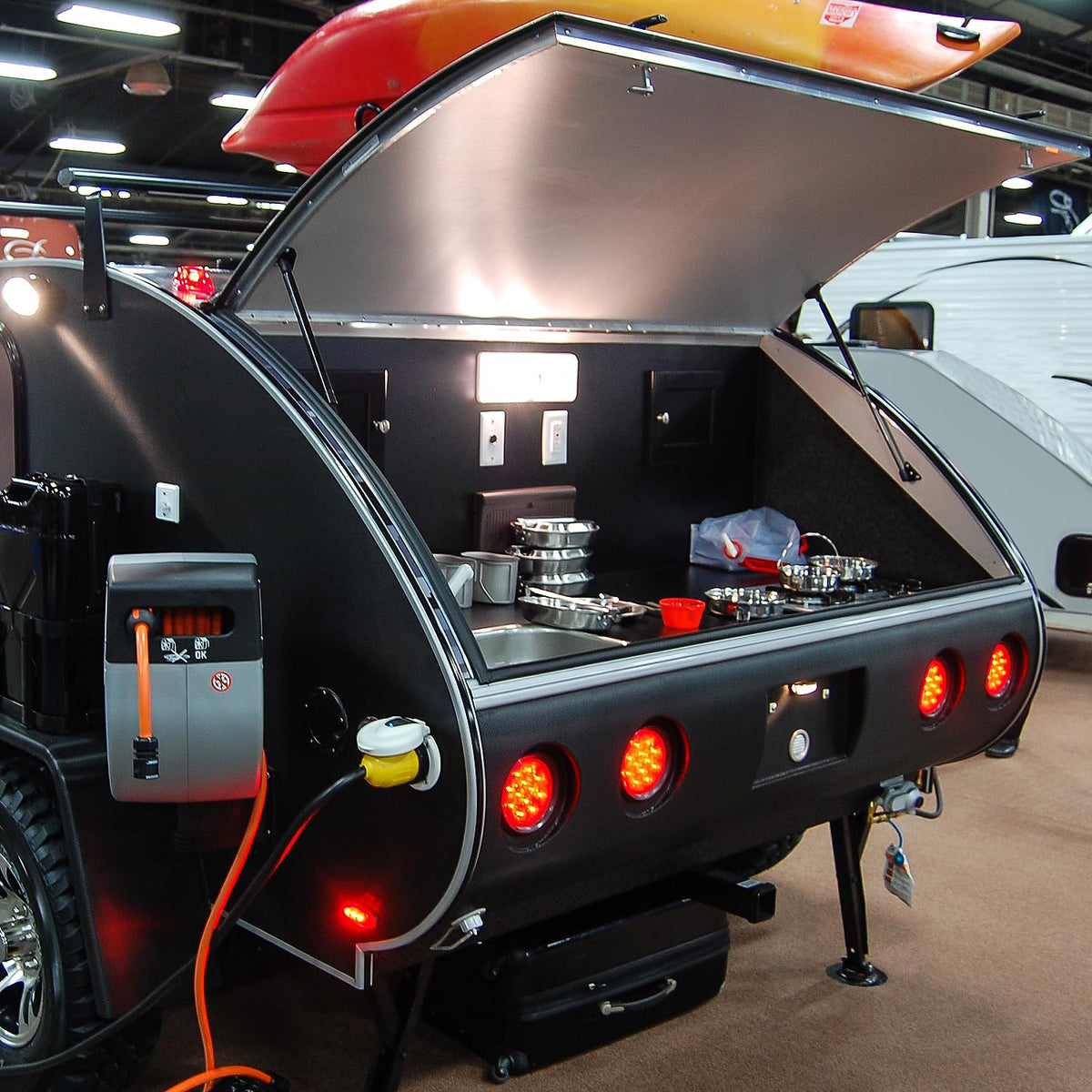 Nilight lifestyle road towing scene demonstrates practical on-road performance