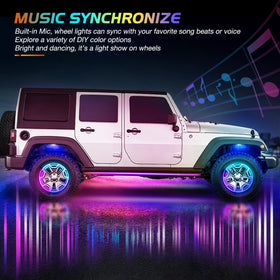 Nilight nighttime street lifestyle image highlighting eye-catching effect