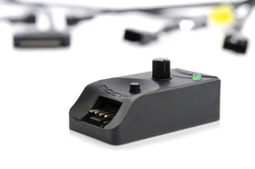 Noctua NA-FC1 potentiometer closeup highlighting precise manual speed control and tactile adjustment