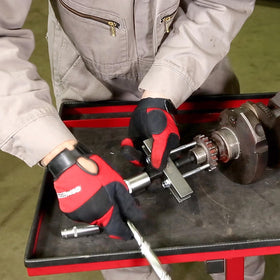 OEMTOOLS 25258 forcing screw thread closeup showing lubricated screw for smoother operation