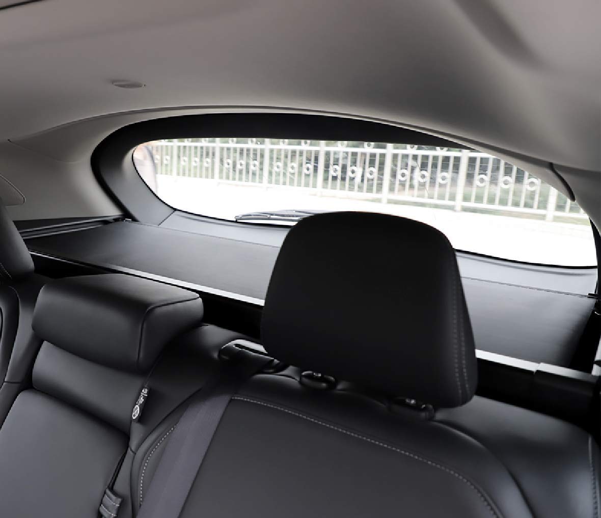 Okutech lifestyle travel privacy scene showing concealed luggage and theft-deterrent benefit