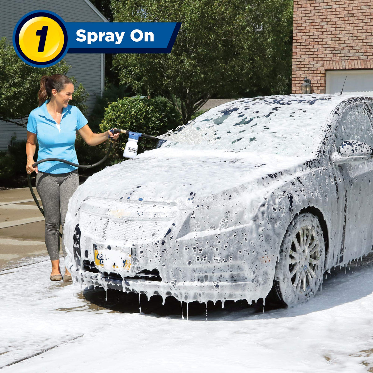 Ontel foam blanket on car hood lifting dirt for easier rinsing