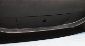 ONTEN removal demonstration with hand showing quick tool-free access to tow port
