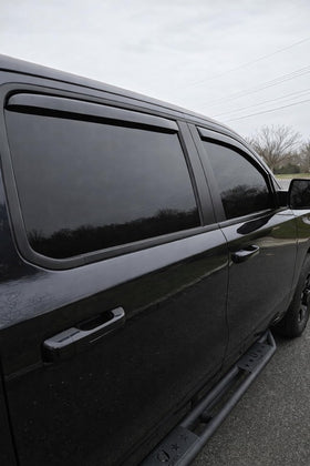 Optimal Co visor inserted in window channel demonstrating secure fit