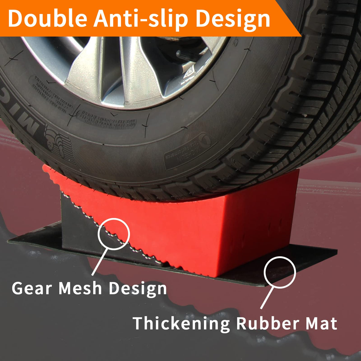 OULEME curved ramp closeup highlighting textured surface for secure traction