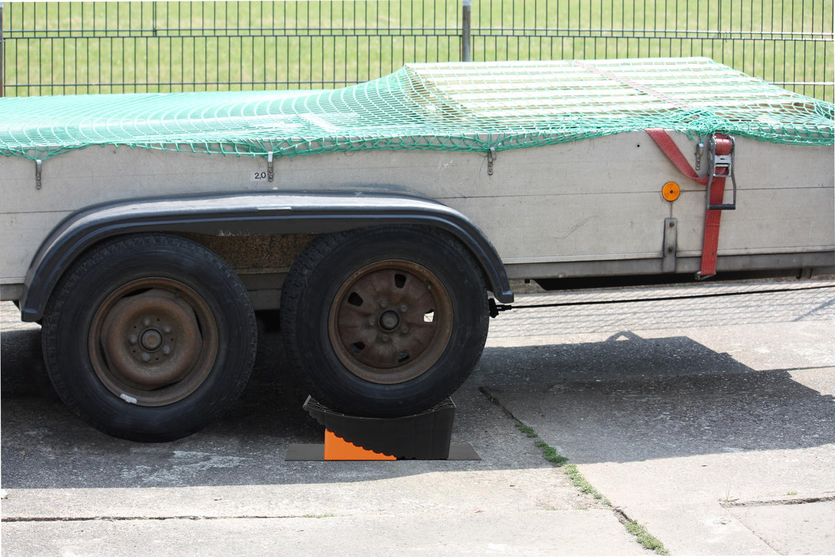 OULEME rubber pad texture detail providing improved ground traction
