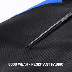 Oumurs adjustable waistband closure demonstrating secure, customizable fit