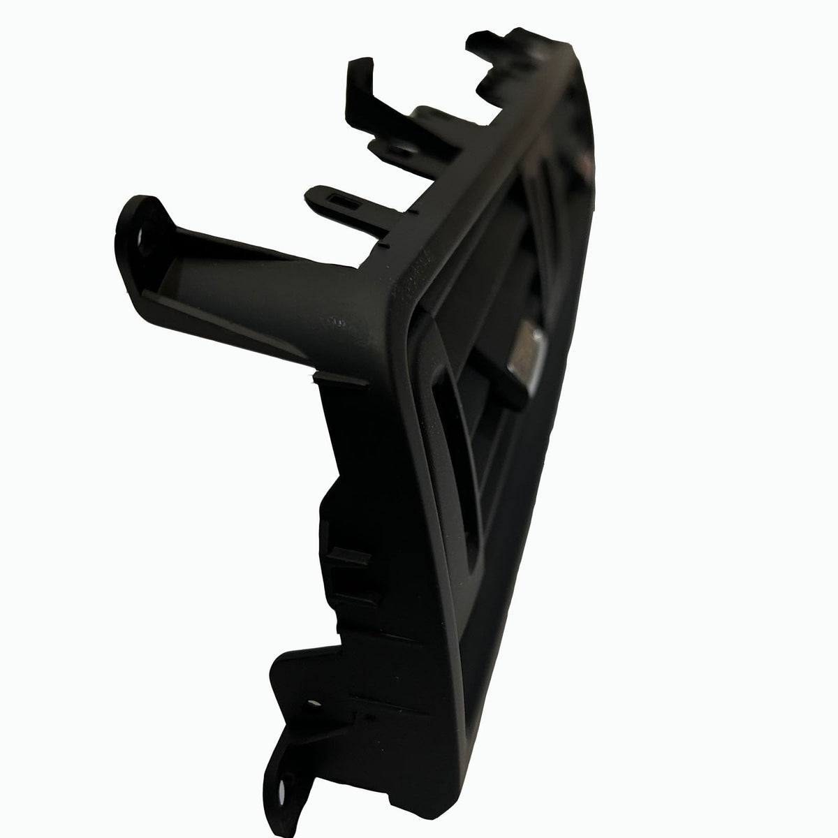 OVANOH vent louvres detail showing adjustable airflow control benefit