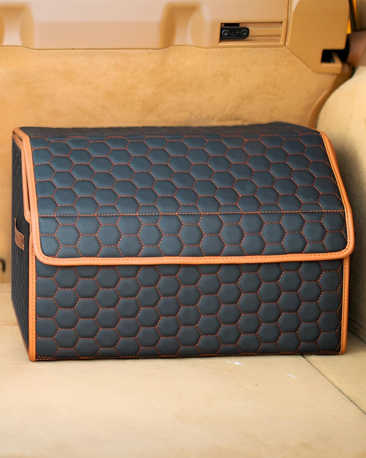 Owleys Hexy front view showing organized compartments and premium finish