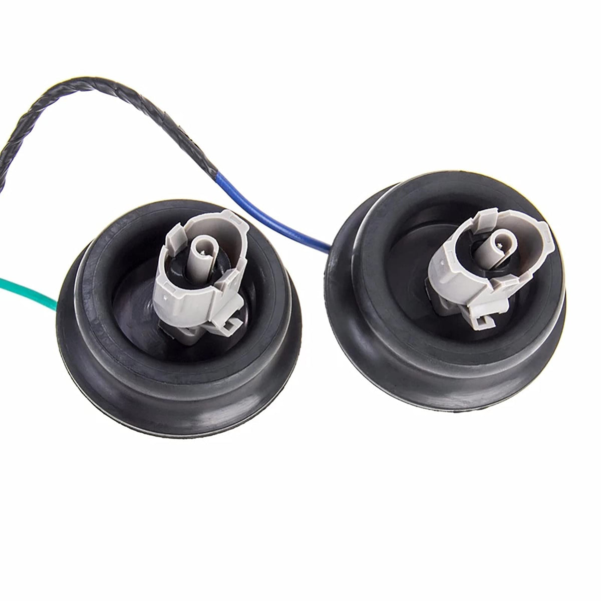 OYEAUTO harness connector closeup showing secure terminals and corrosion resistance