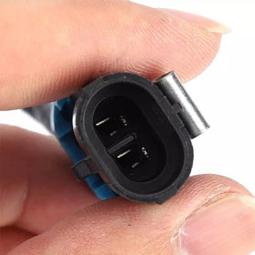 OYEAUTO sensor installed on engine demonstrating fit and restored function